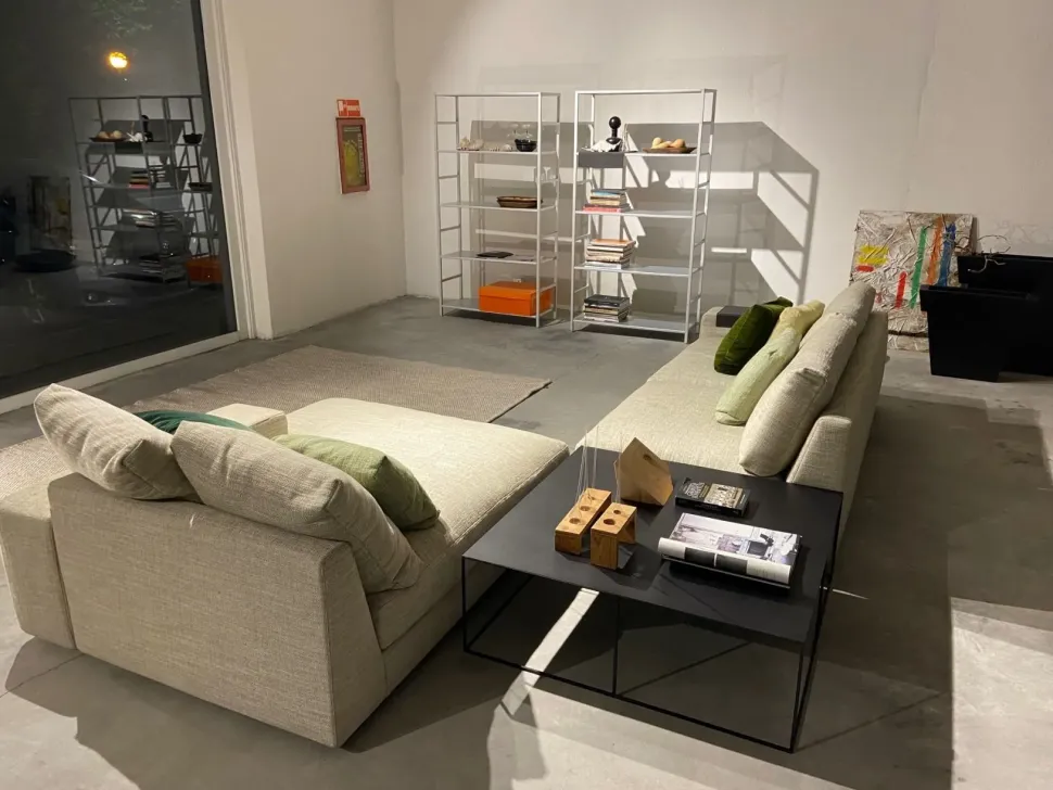 Divano Divano con penisola holden Verzelloni: con uno SCONTO ESCLUSIVO del 29%