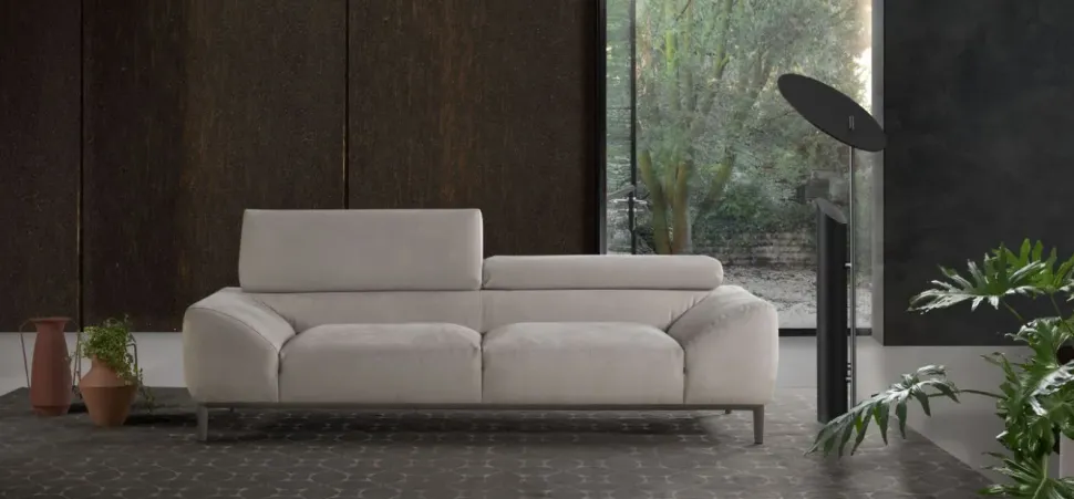 Divano Divano mod.carol rivestito in pelle con chaise-longue Excò in OFFERTA - 47%