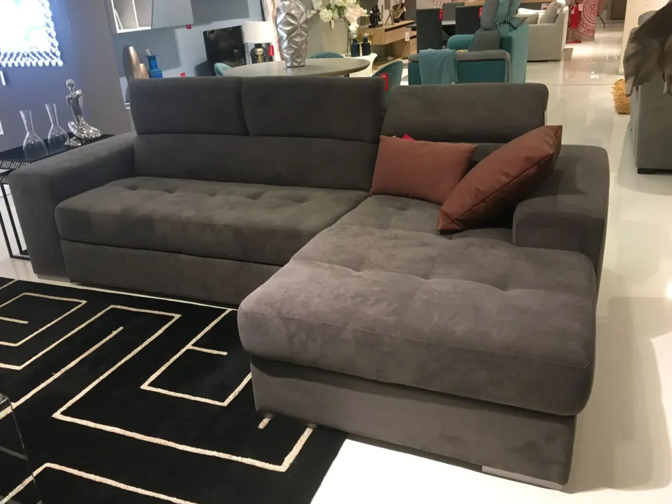 Divano Douglas in Tessuto sfoderabile di Collezione esclusiva scontato 52%