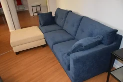 Divano Edoardo con pouf Stella del mobile a PREZZO OUTLET