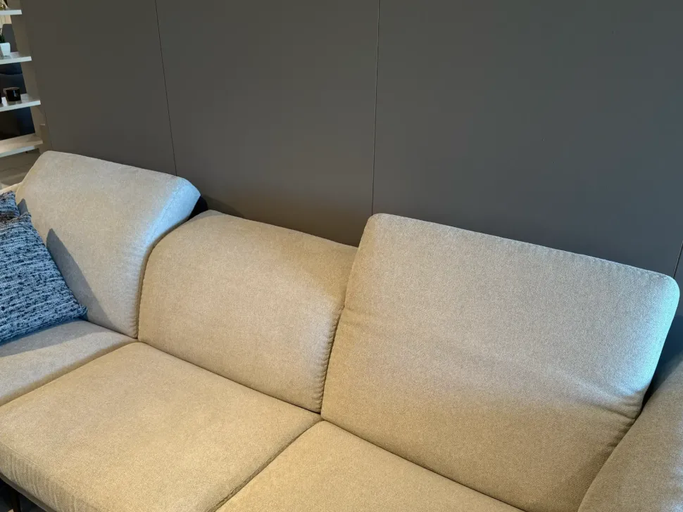 Divano Elisir in Tessuto Calia a prezzo scontato