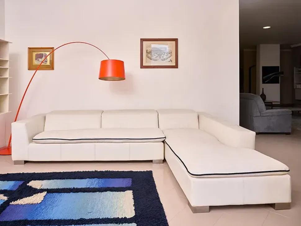 Divano Enrico coveri pelle in misto piuma Epoque in Offerta Outlet