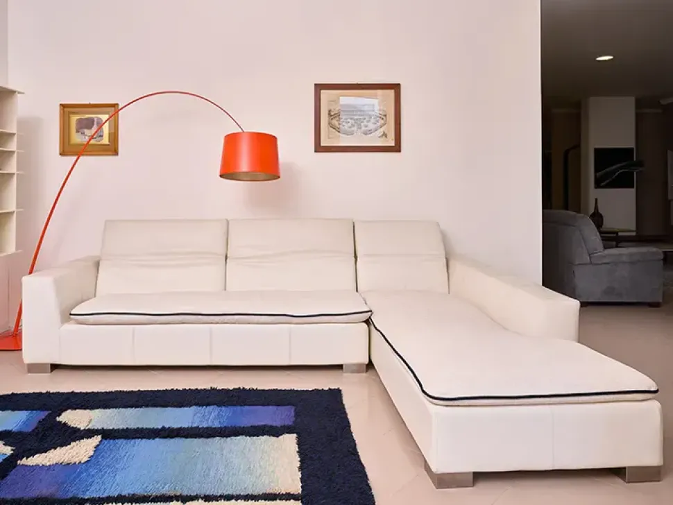 Divano Enrico coveri pelle in misto piuma Epoque in Offerta Outlet