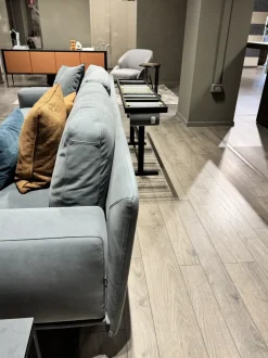 Divano Etan di Twils in stile moderno a prezzo scontato