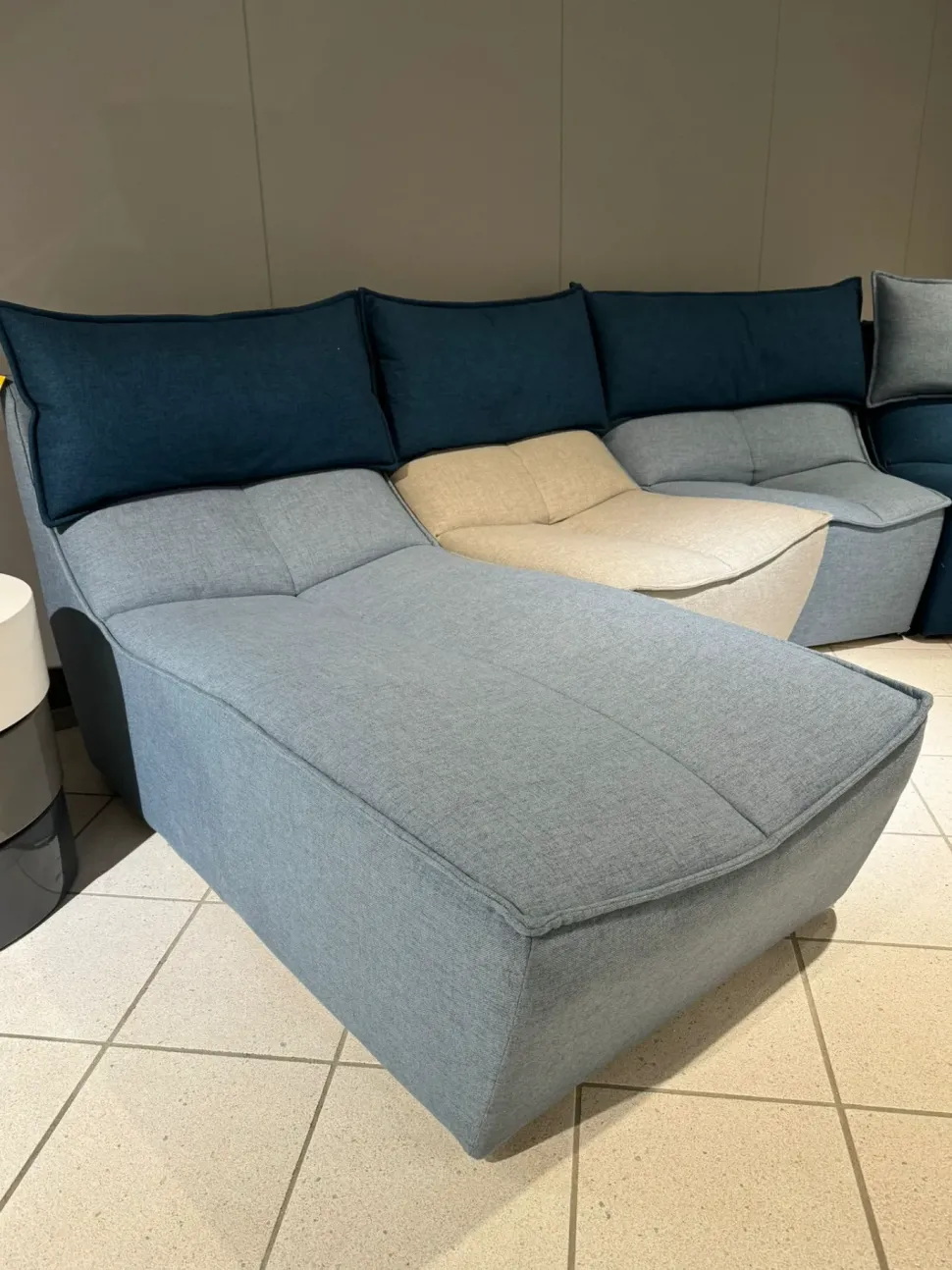 Divano Hip hop tessuto in poliuretano Calia in Offerta Outlet