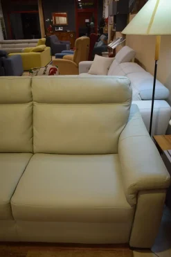 Divano Ilaria in Tessuto sfoderabile  di Collezione esclusiva scontato 60%