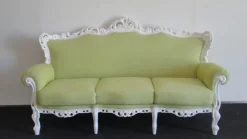 Divano in laccato e tessuto della ditta Piermaria scontato del -50%