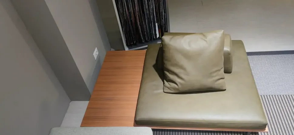 Divano in Pelle modello Sumo panca a prezzo riservato