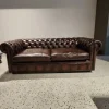 Divano in Pelle stile classico modello Divano chester in pelle anticata pronta consegna scontato - 45%