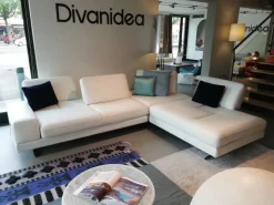 Divano in Pelle stile design modello Movie scontato - 31%