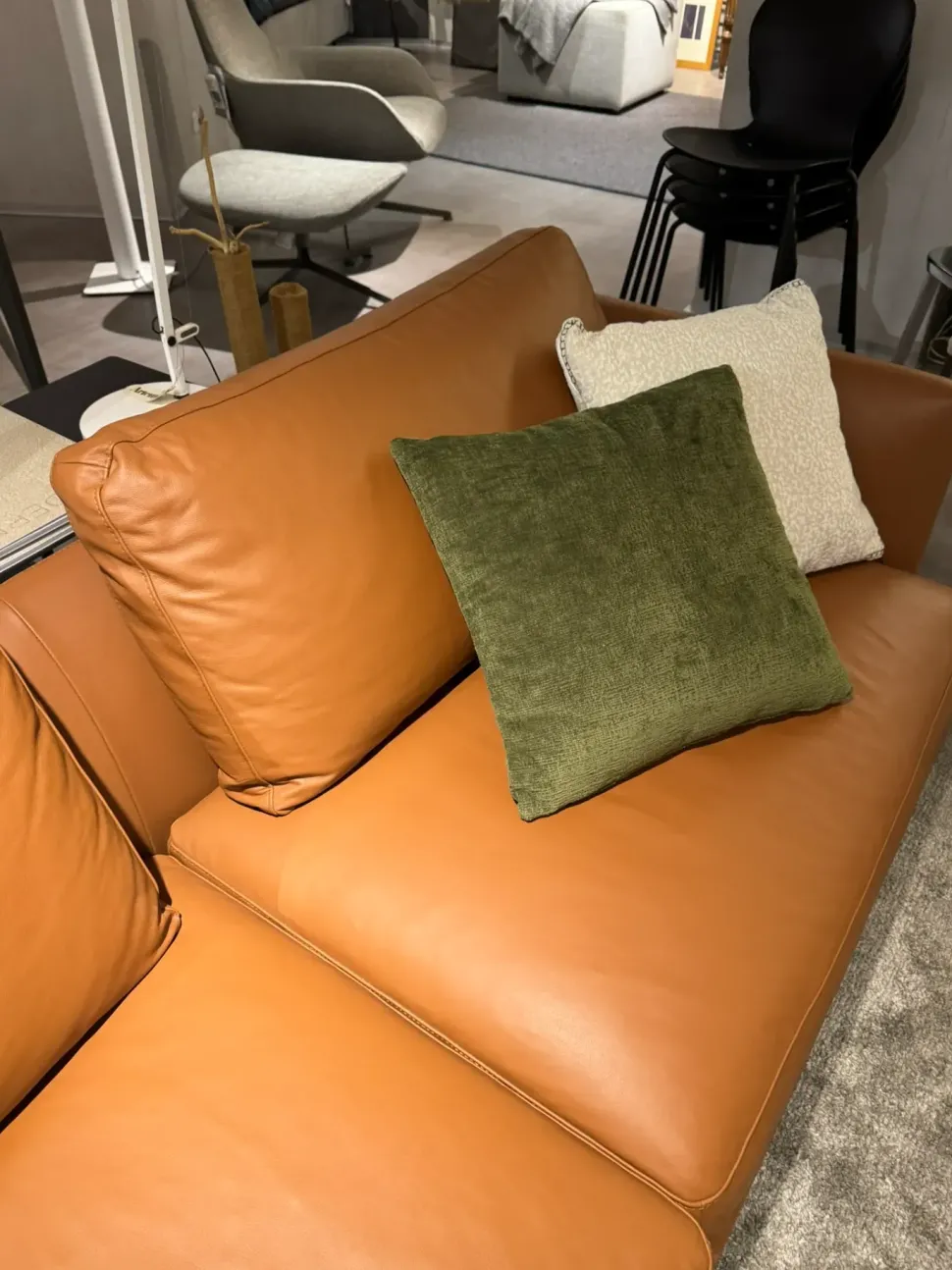 Divano in Pelle stile design modello Royal scontato - 54%