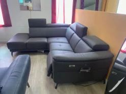 Divano in Pelle stile moderno modello Charleston scontato - 22%