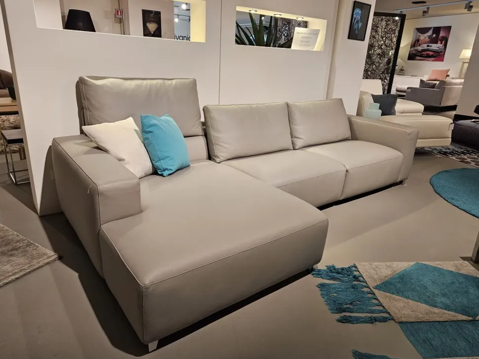 Divano in Pelle stile moderno modello Horizon scontato - 32%