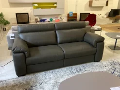 Divano in Pelle stile moderno modello William scontato - 60%