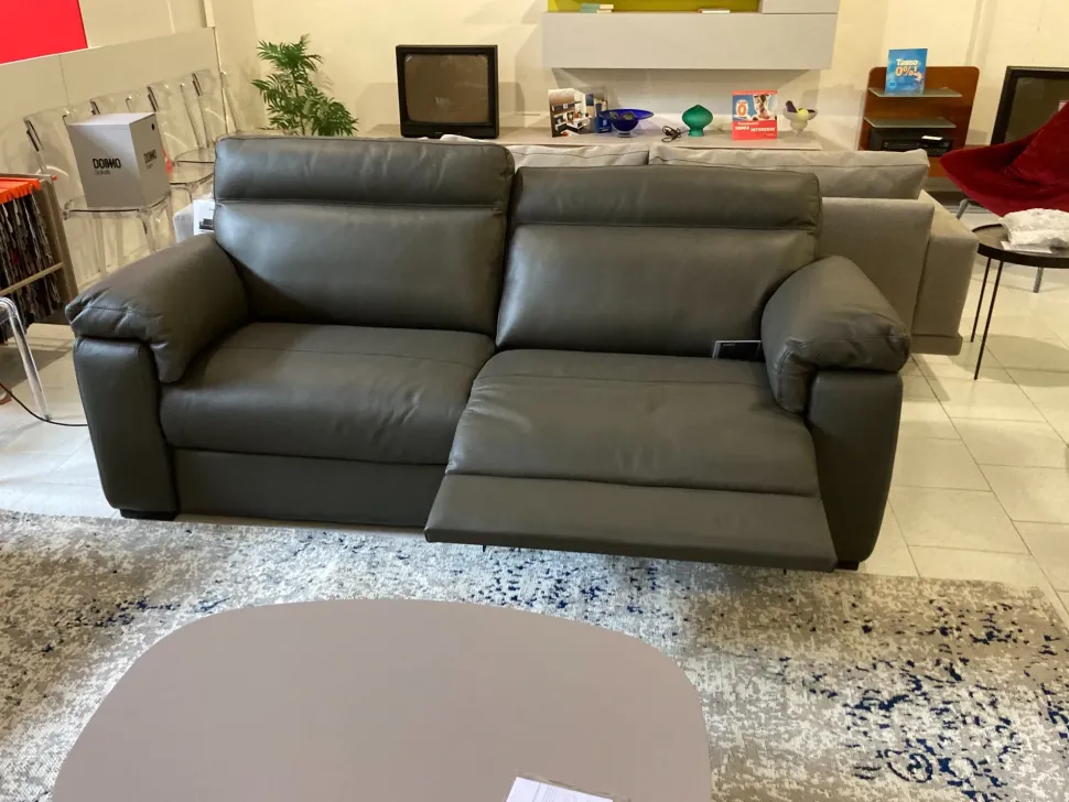 Divano in Pelle stile moderno modello William scontato - 60%