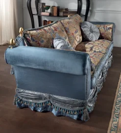 Divano in Tessuto stile classico modello Divano classico veneziano diversi rivestimenti scontato - 38%
