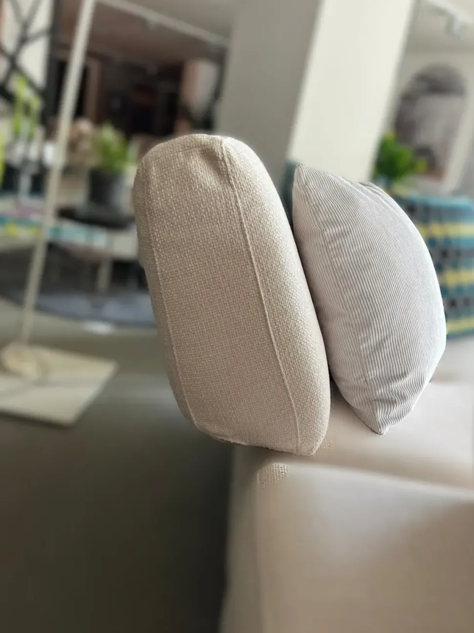 Divano in Tessuto stile design modello Movie scontato - 20%