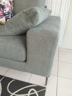 Divano in Tessuto stile design modello Tangram silver scontato - 42%