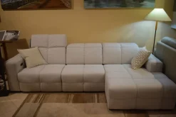 Divano in Tessuto stile moderno modello Sauvanne scontato - 40%