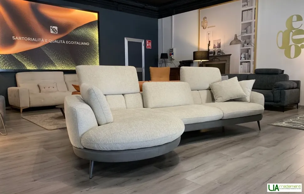 Divano in Tessuto stile moderno modello Looming° scontato - 35%