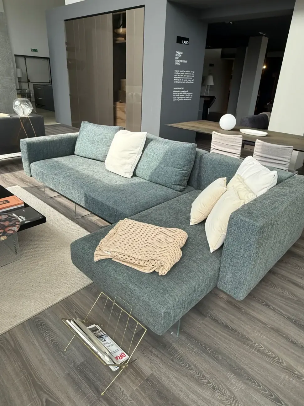 Divano Lago divano air in Tessuto Lago a prezzo scontato