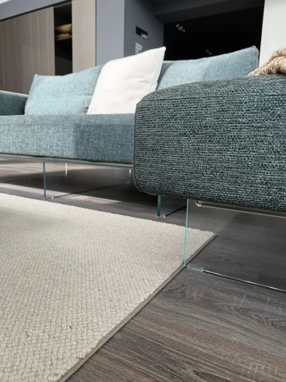 Divano Lago divano air in Tessuto Lago a prezzo scontato