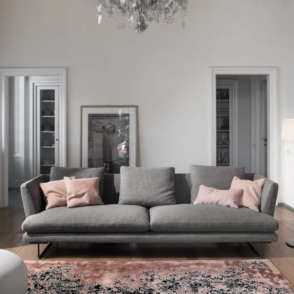 Divano Lars tessuto in poliuretano Bonaldo in Offerta Outlet