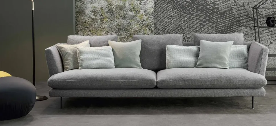 Divano Lars tessuto in poliuretano Bonaldo in Offerta Outlet