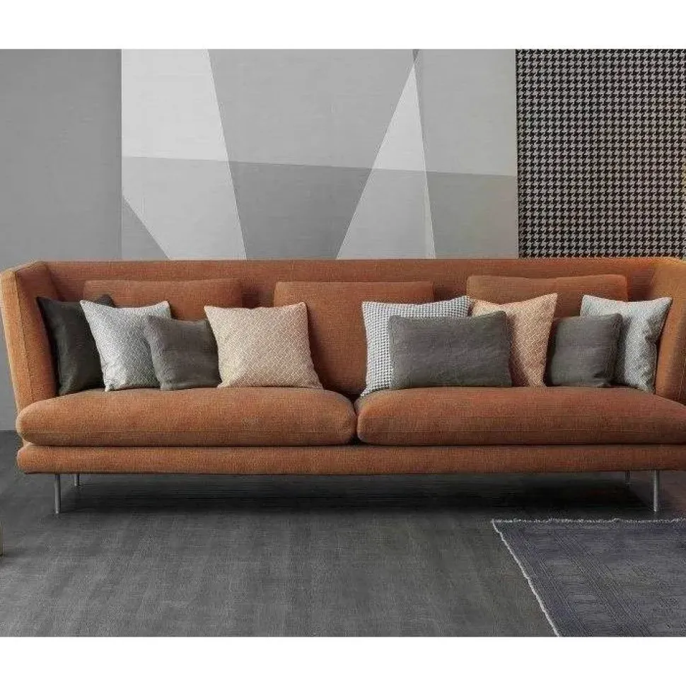 Divano Lars tessuto in poliuretano Bonaldo in Offerta Outlet