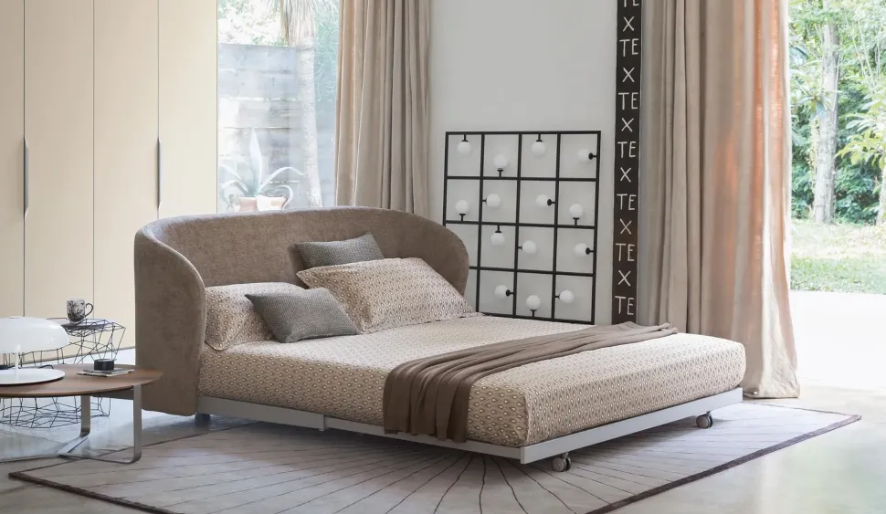 Divano Letto a 2 posti Cèline di Flou: prezzo su richiesta