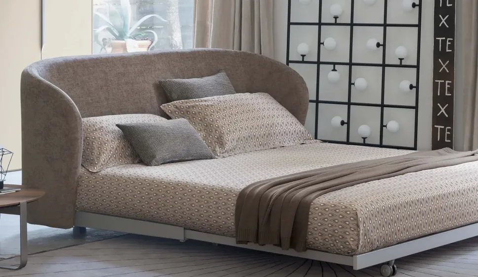 Divano Letto a 2 posti Cèline di Flou: prezzo su richiesta