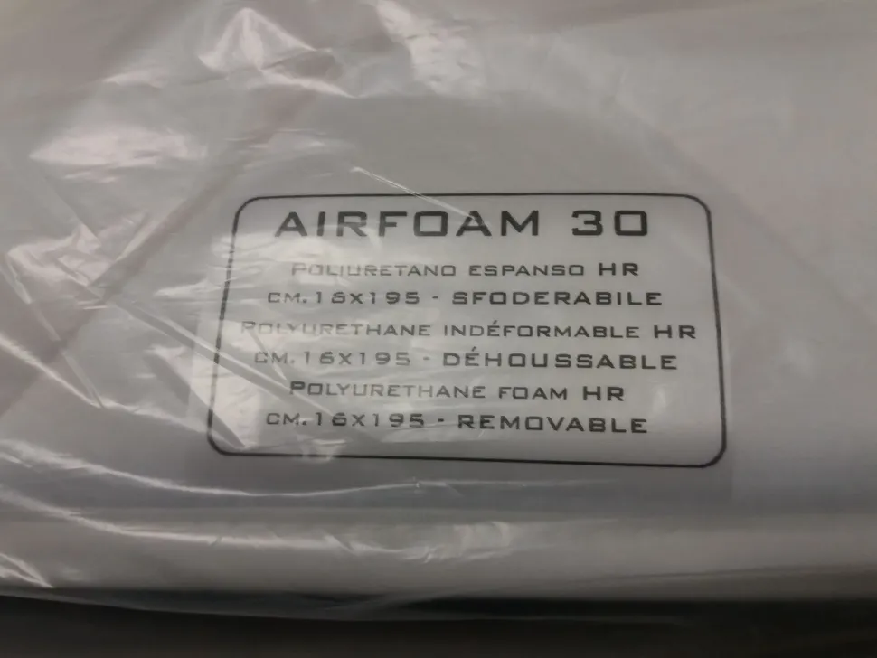 Divano letto Annie 140 Confortplus a 1450€. Offerta Outlet!