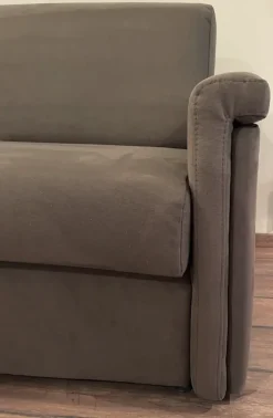 Divano letto Elodie Mottes: 40% di sconto! Ideale per architetti.