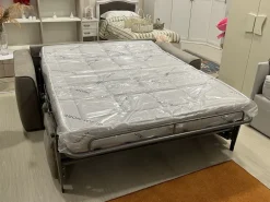 Divano letto in Tessuto non sfoderabile Caserta di Collezione esclusiva