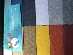 Divano letto tessuto in poliuretano Lecomfort a prezzo scontato