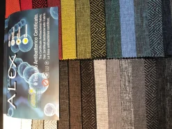 Divano letto tessuto in poliuretano Lecomfort a prezzo scontato