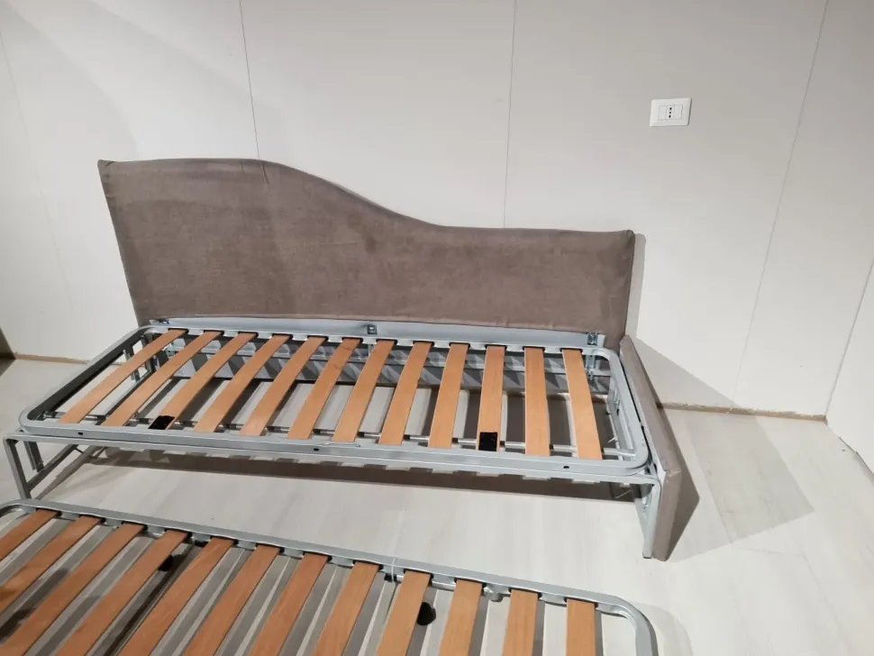 Divano letto tessuto in poliuretano Salvetti a prezzo Outlet