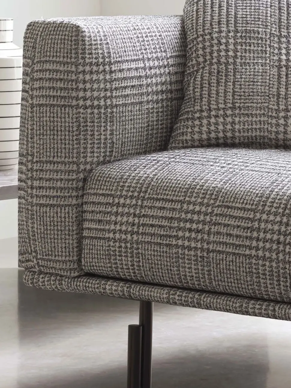 Divano Lineare a 3 posti Binario di Flou: prezzo su richiesta