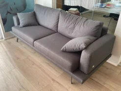 Divano Lineare Divano componibile doimo salotti mod. philip 92 a prezzo outlet Doimo salotti a 1900 Euro