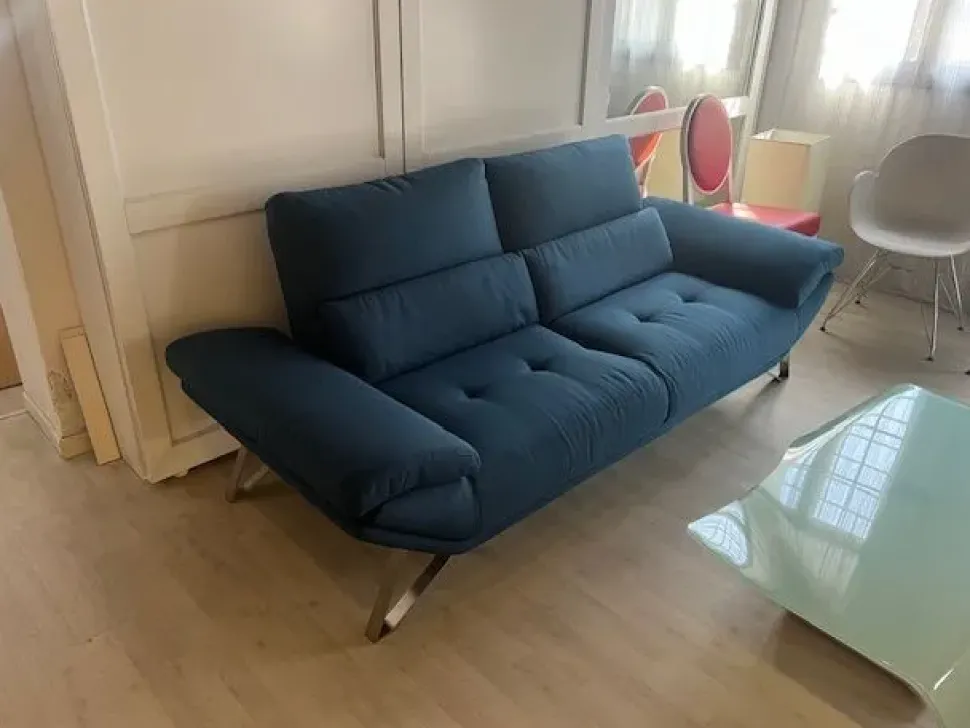 Divano lineare Fly Calia ad un prezzo conveniente