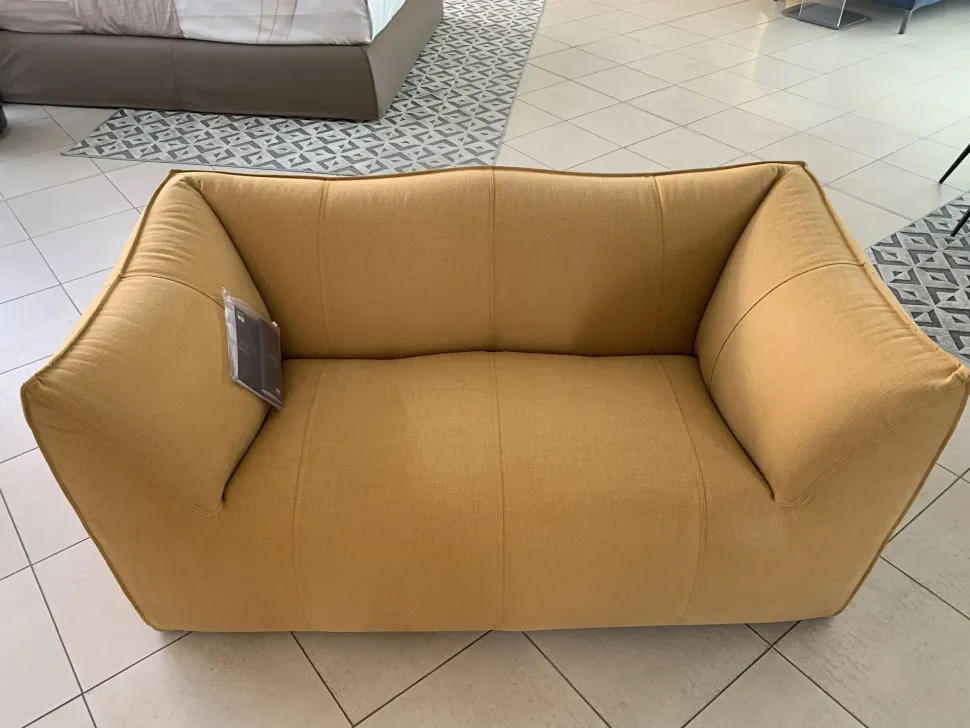 Divano Lineare in Tessuto sfoderabile Le bambole di B&b italia