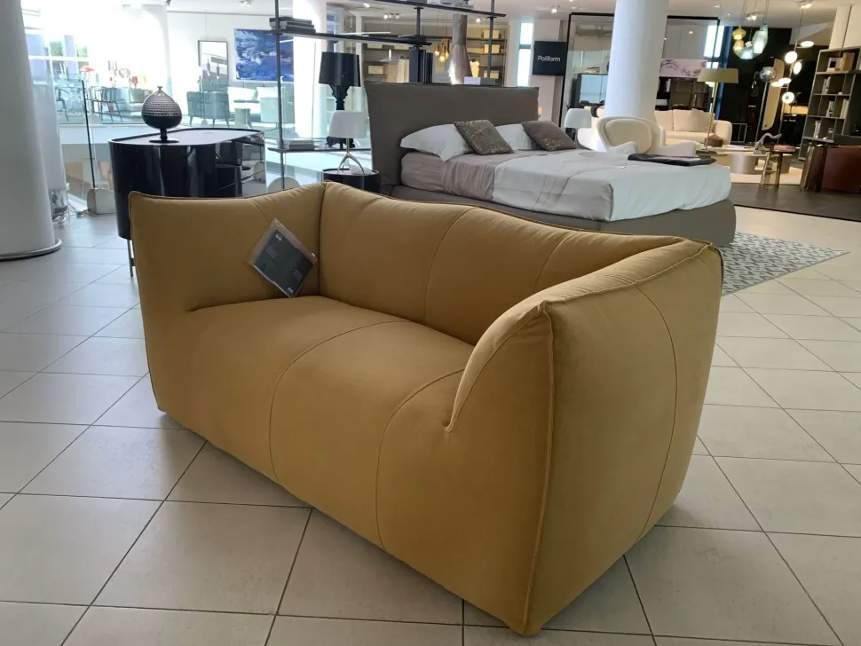 Divano Lineare in Tessuto sfoderabile Le bambole di B&b italia