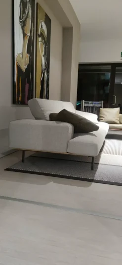 Divano Lineare in Tessuto Sumo 2021 di Living divani