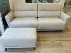 Divano Lineare modello Divano doimo salotti mod victor di Doimo salotti a prezzi convenienti