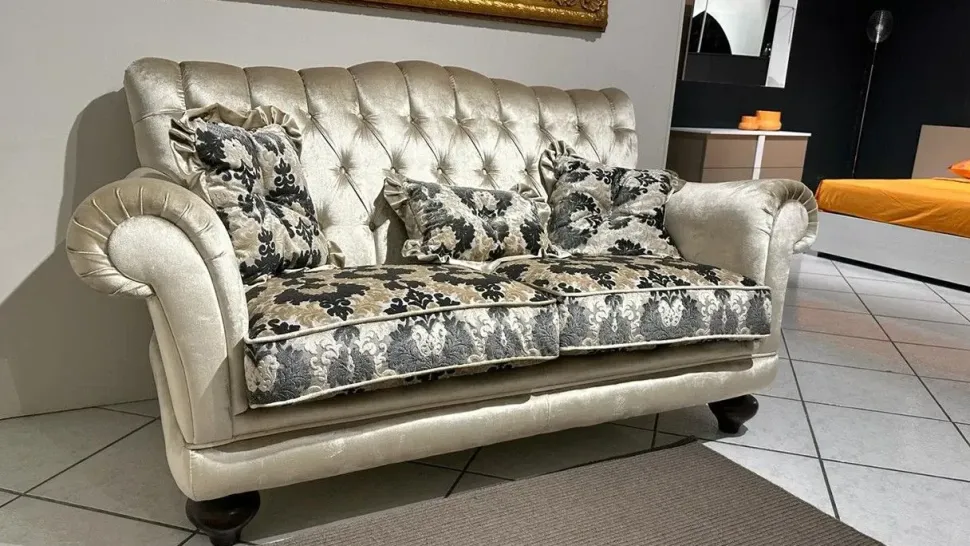 Divano Lineare modello Giorgia di Artigianale a prezzi outlet