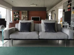 Divano Lineare modello Let it be  di Poltrona frau in offerta