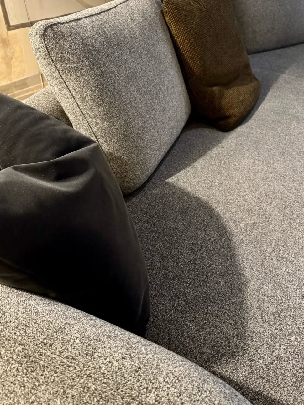 Divano Lineare modello Saint germain di Poliform con forte sconto