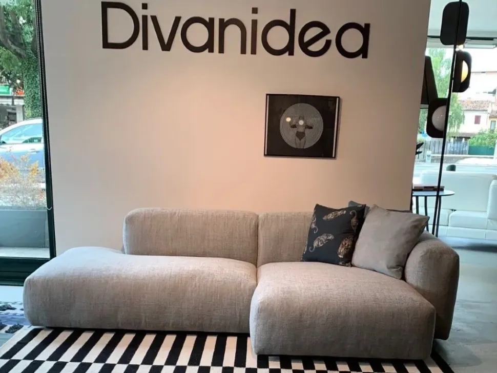 Divano lineare Tender Divanidea in Offerta Outlet