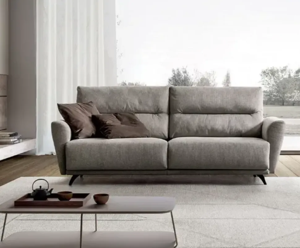 Divano Lineare Victor di Doimo salotti a prezzo ribassato