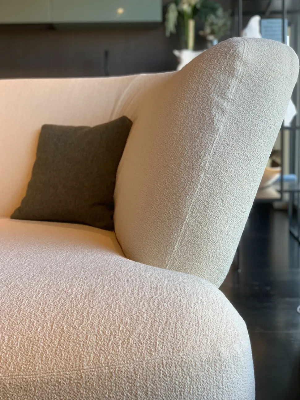 Divano Londy in Tessuto Lago a prezzo scontato